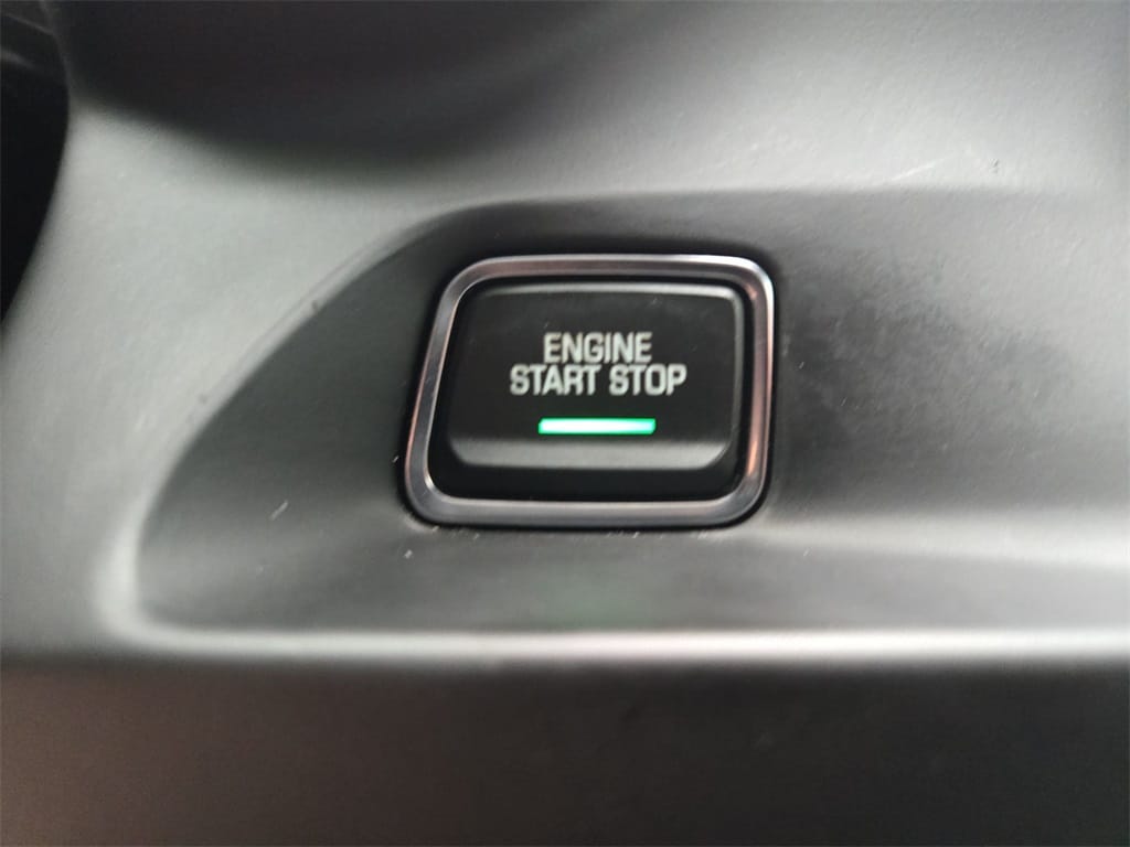 2021 CHEVROLET CAMARO - Image 17