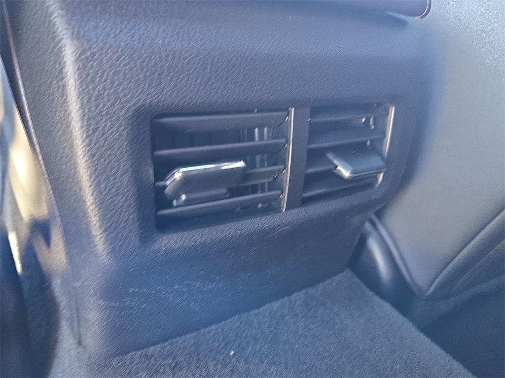 2022 LEXUS IS - Image 28