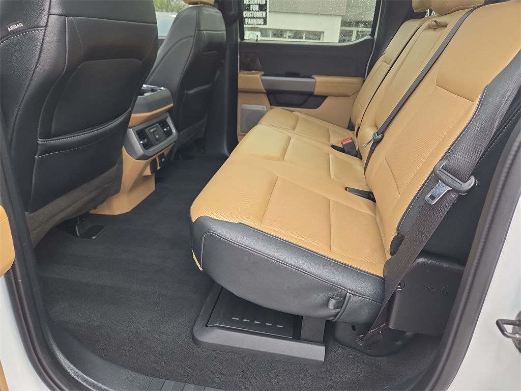 2023 FORD F-450 - Image 26