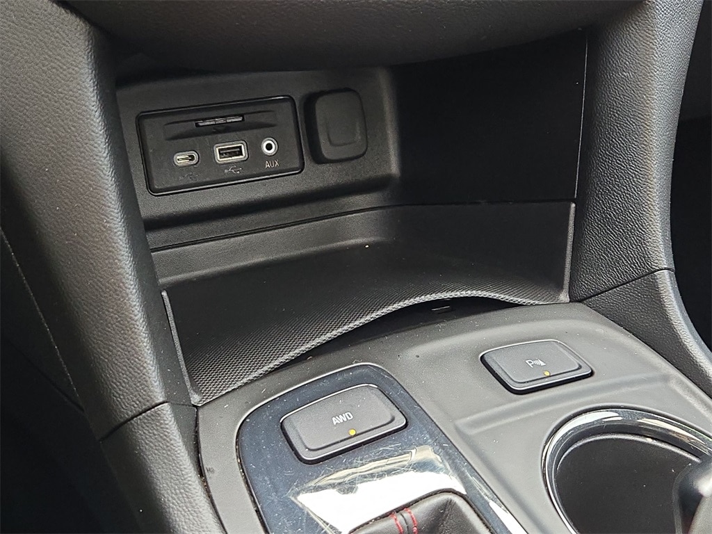 2022 CHEVROLET EQUINOX - Image 40