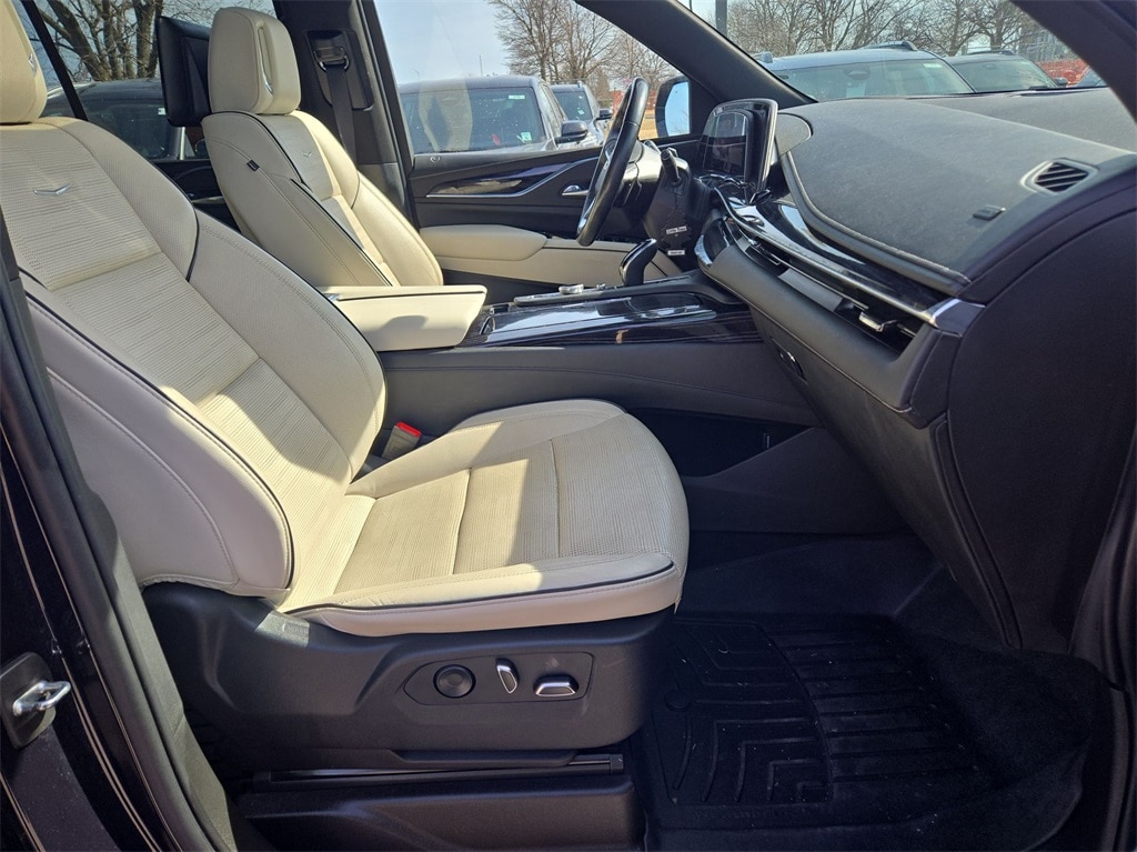 2022 CADILLAC ESCALADE - Image 29