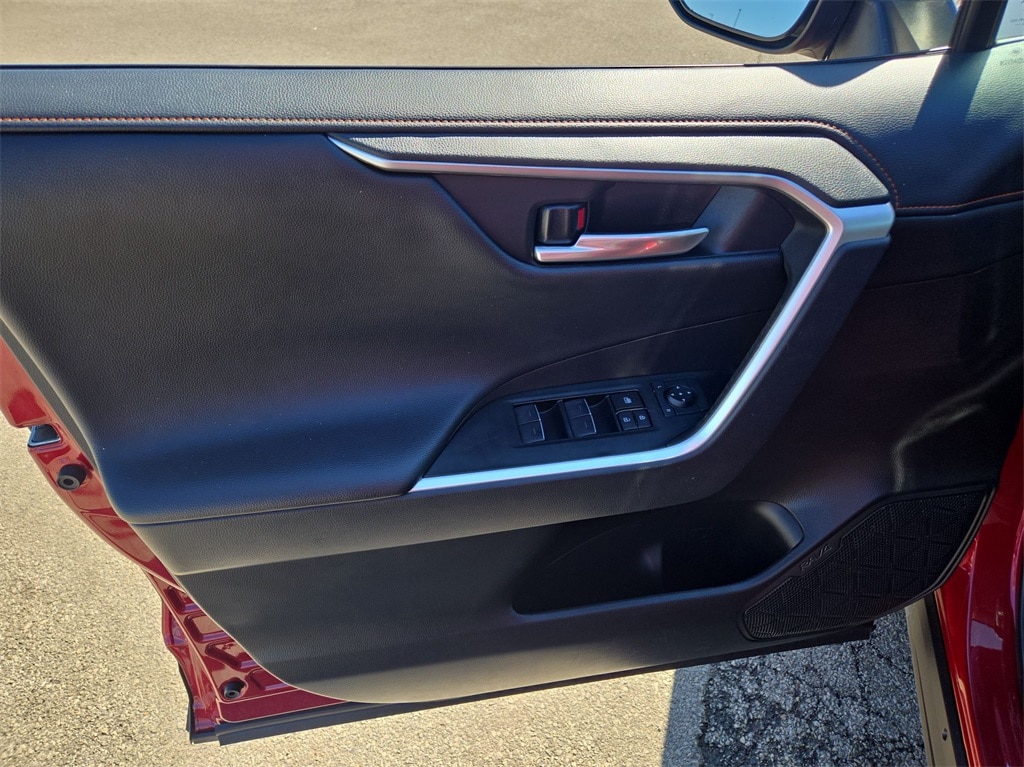 2023 TOYOTA RAV4 - Image 28