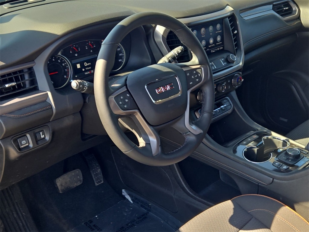 2023 GMC ACADIA - Image 10