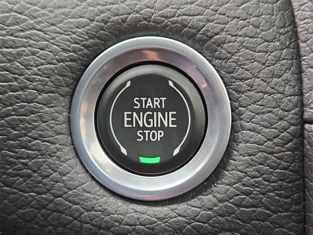 2022 GMC YUKON - Image 17