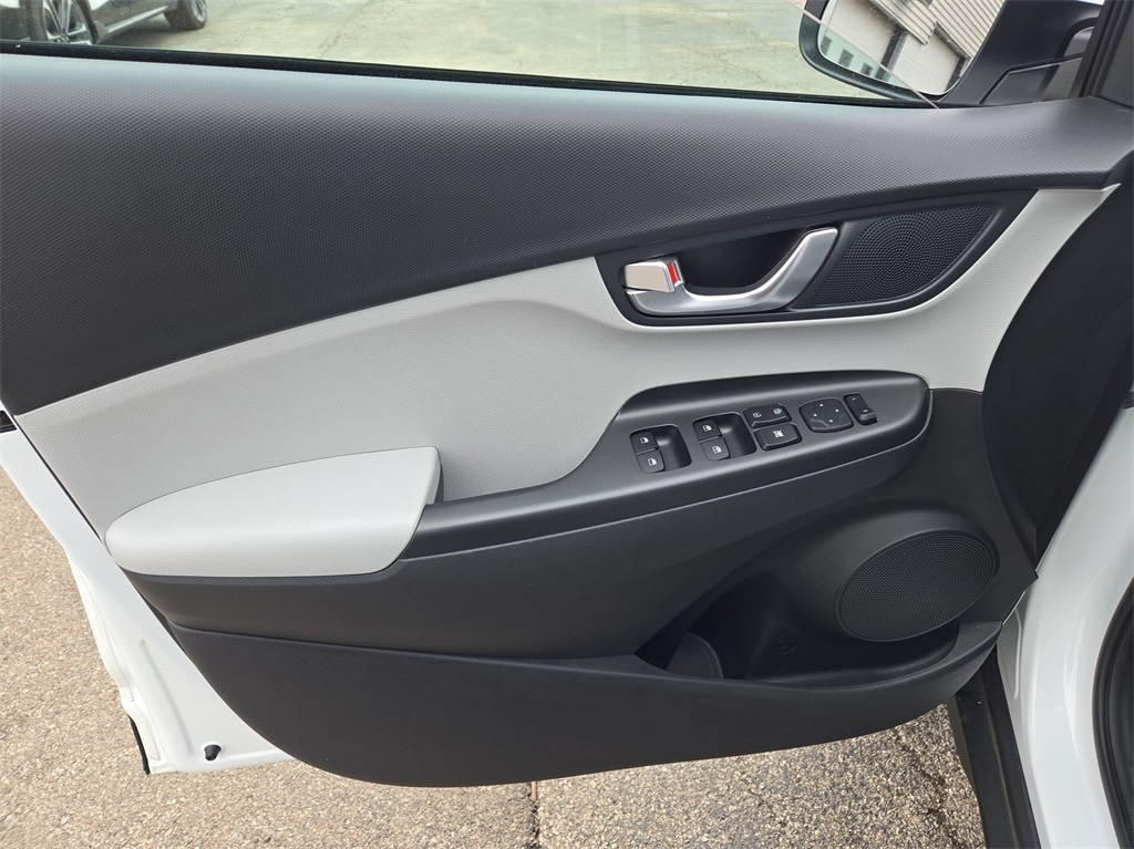 2022 HYUNDAI KONA - Image 29