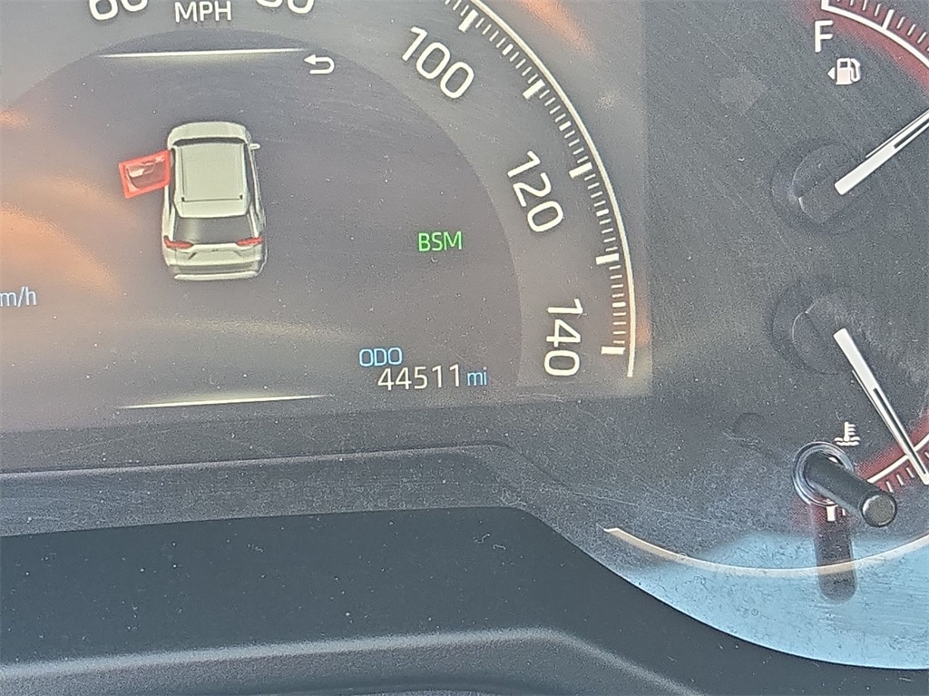 2023 TOYOTA RAV4 - Image 18