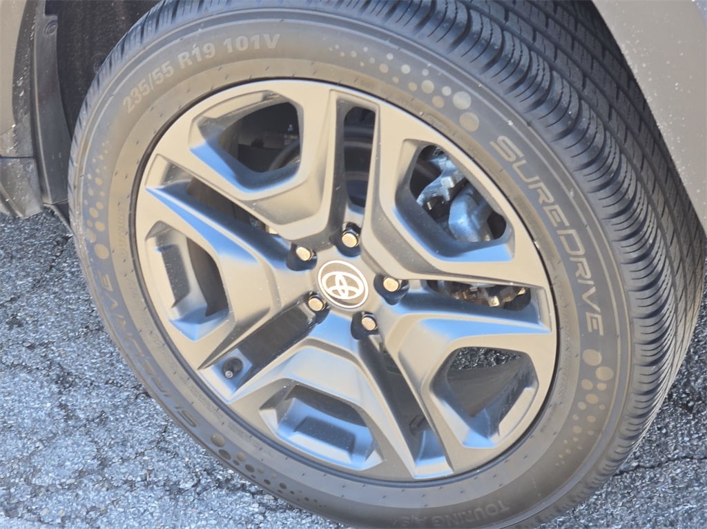 2023 TOYOTA RAV4 - Image 38