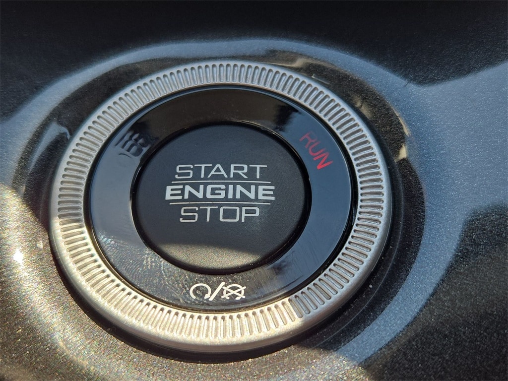 2022 JEEP GRAND CHEROKEE - Image 23