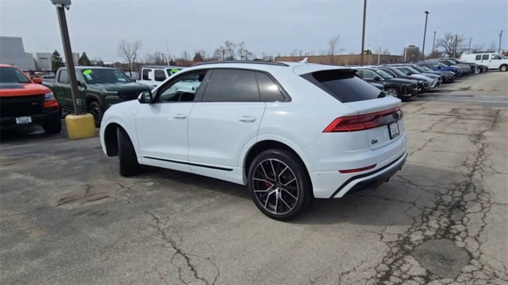 2023 AUDI Q8 - Image 6