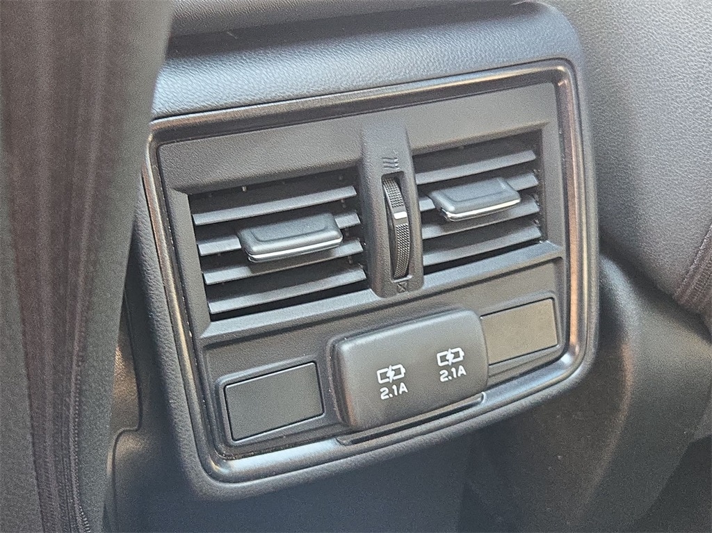 2022 SUBARU FORESTER - Image 27