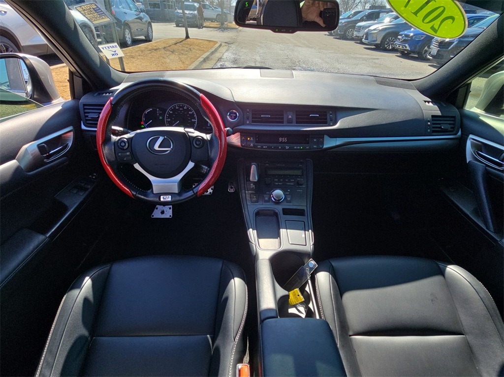 2017 LEXUS CT - Image 25