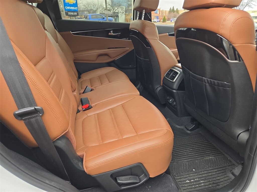 2019 KIA SORENTO - Image 28