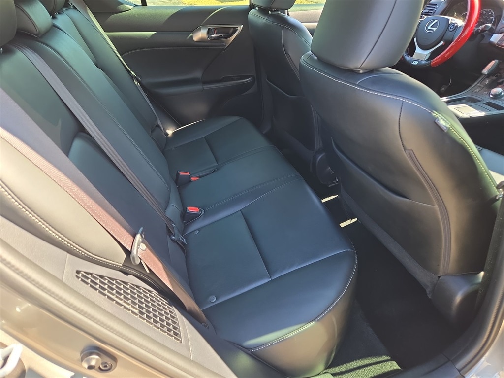 2017 LEXUS CT - Image 31