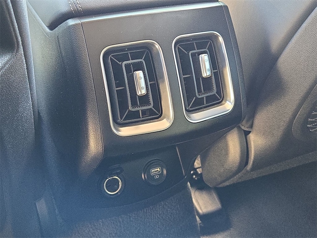 2022 KIA SORENTO - Image 28