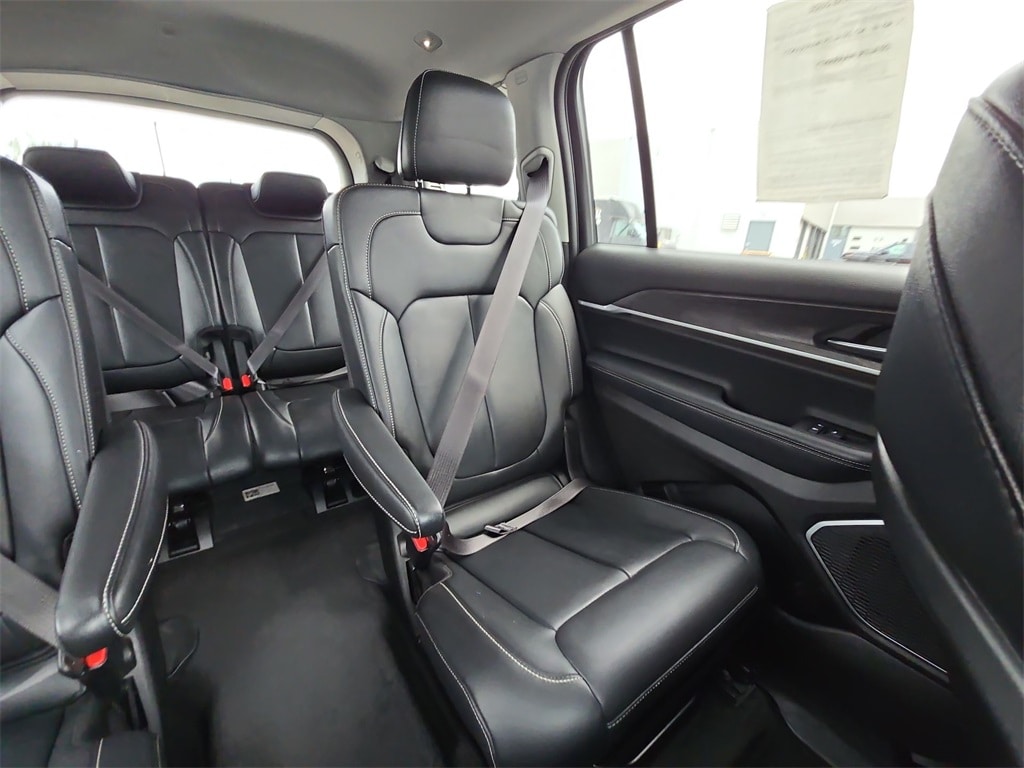 2022 JEEP GRAND CHEROKEE L - Image 14