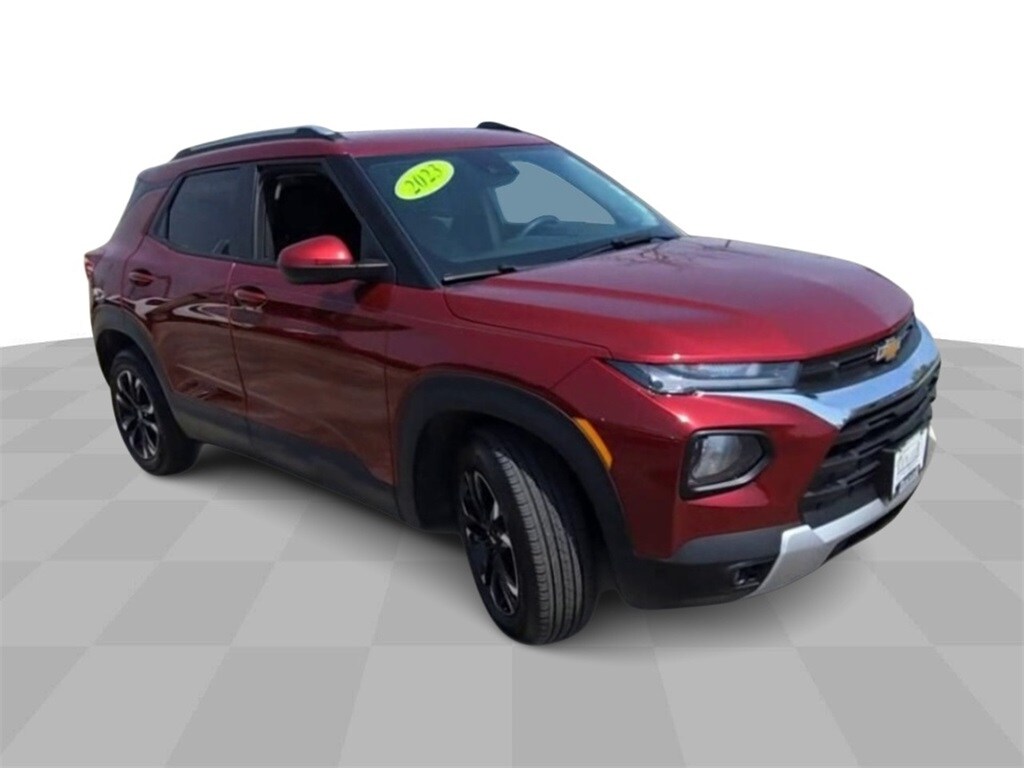 2023 Chevrolet Trailblazer LT photo 2