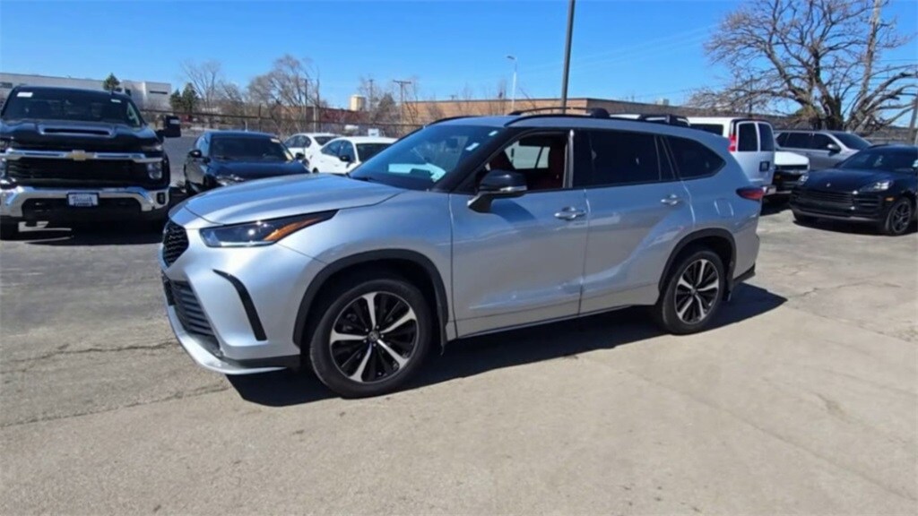 2022 TOYOTA HIGHLANDER - Image 4