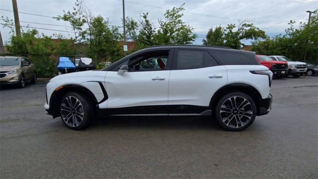 2025 Chevrolet Blazer EV SS - Photo 6