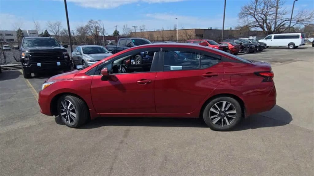 2021 NISSAN VERSA - Image 5