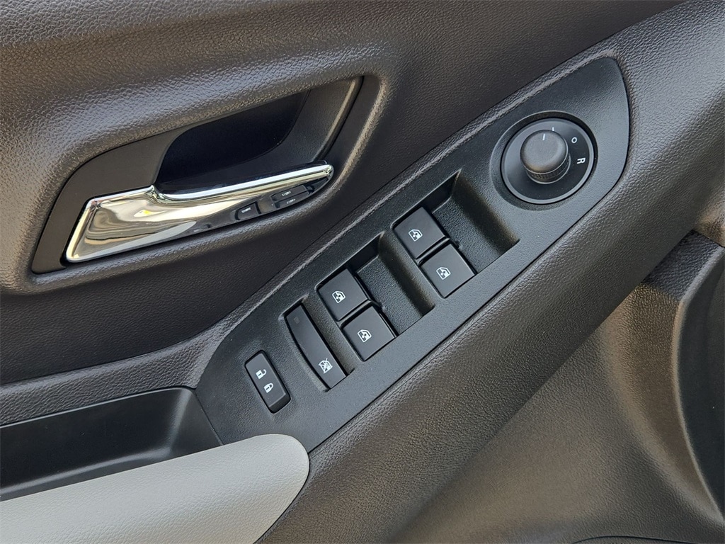 2020 CHEVROLET TRAX - Image 23