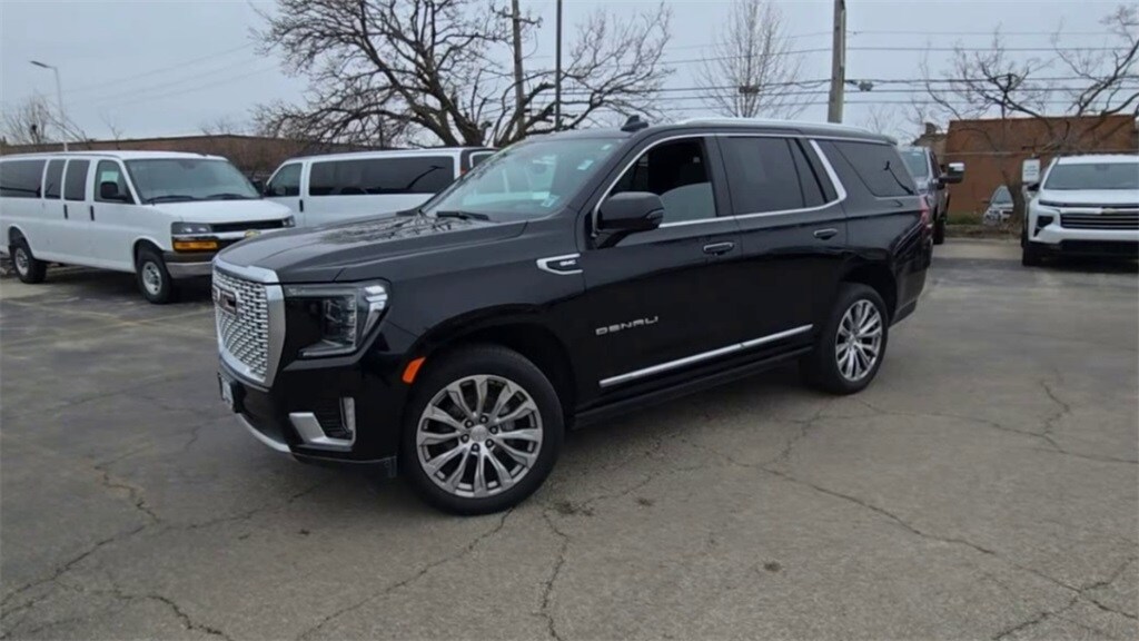 2022 GMC YUKON - Image 4