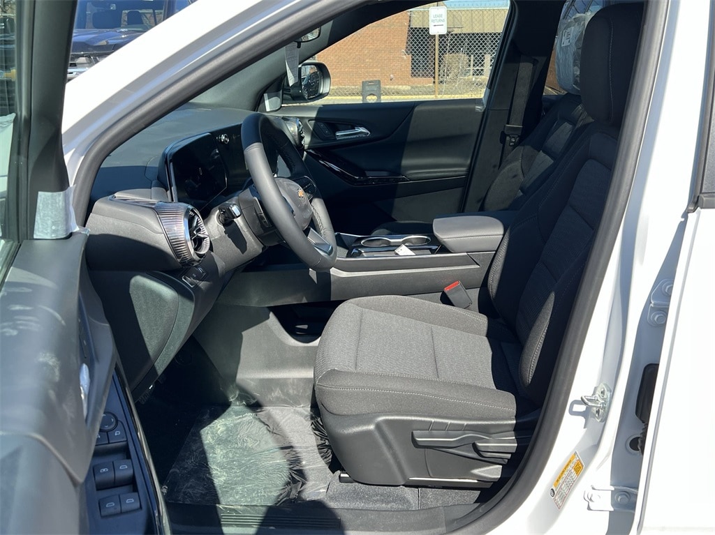 2025 Chevrolet Equinox LT - Photo 20