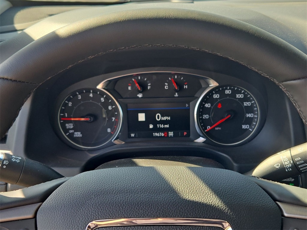 2023 GMC ACADIA - Image 11