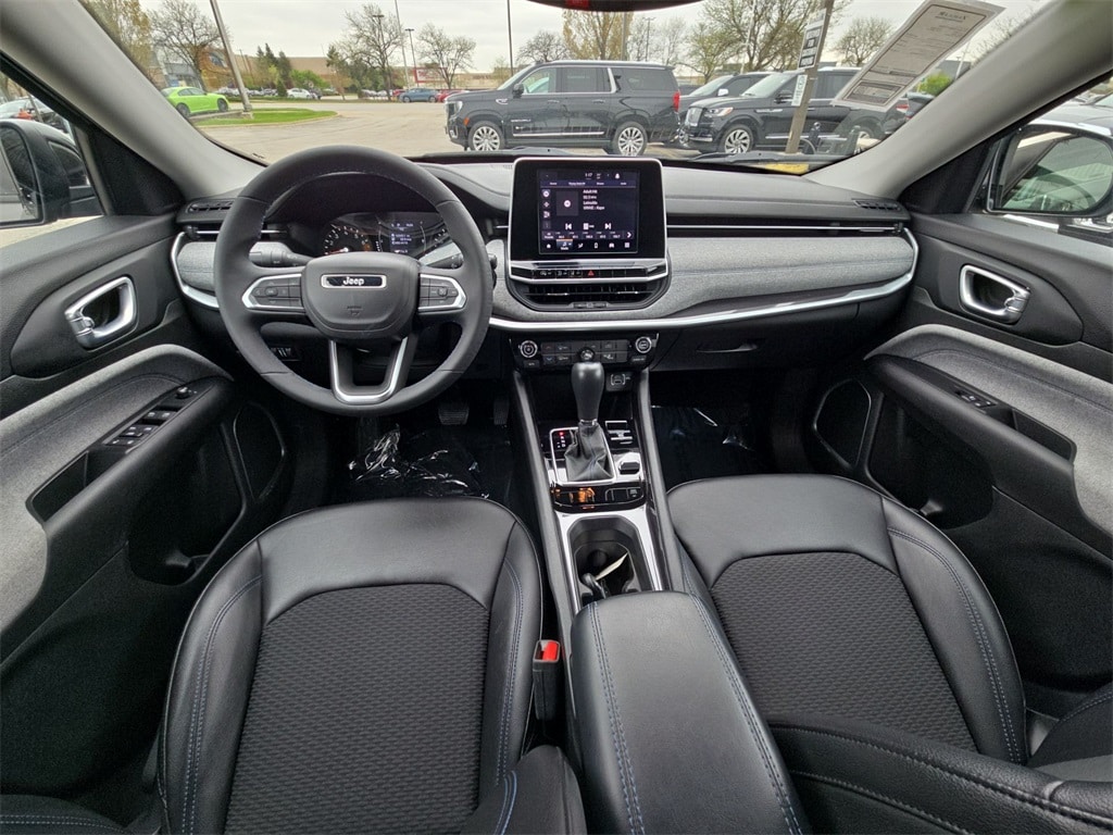 2022 JEEP COMPASS - Image 19