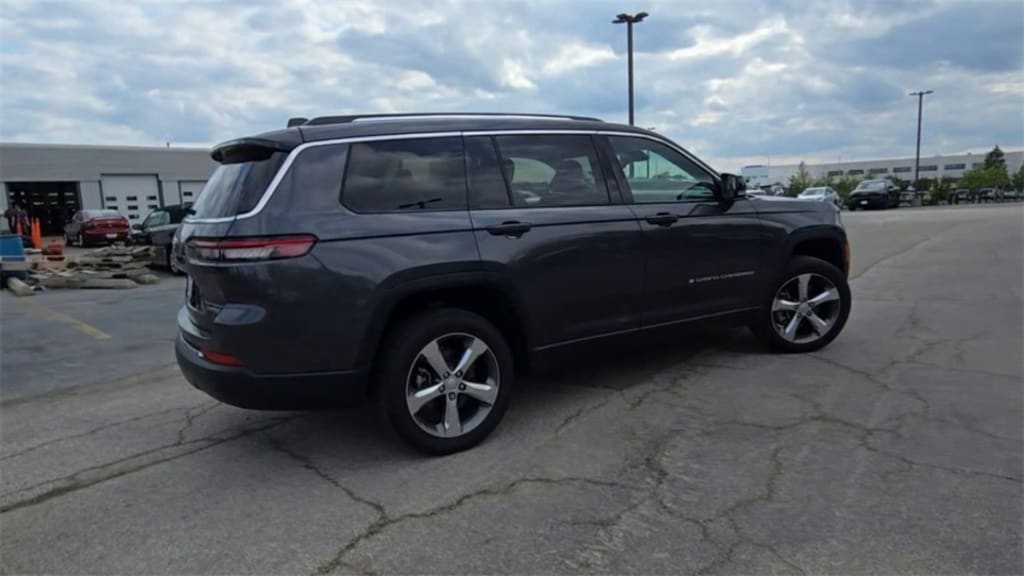 2022 JEEP GRAND CHEROKEE L - Image 9