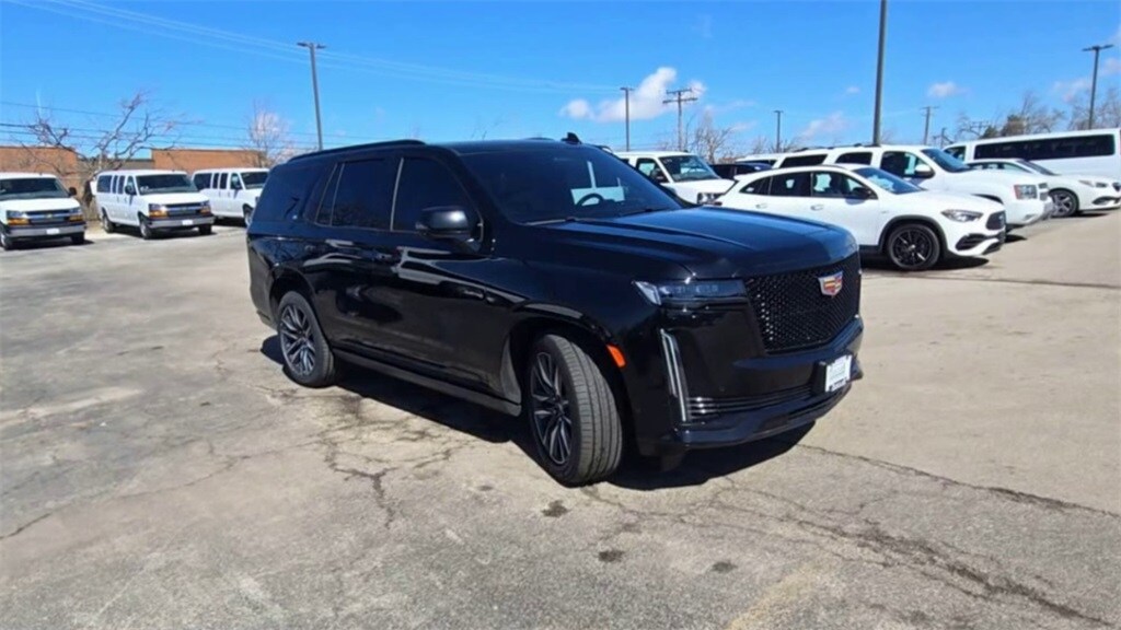 2022 Cadillac Escalade Sport Platinum photo 2