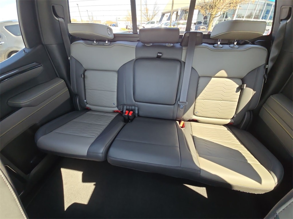 2023 CHEVROLET SILVERADO - Image 13