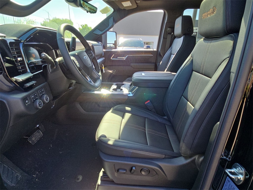 2025 Chevrolet Silverado 2500 HD High Country - Photo 20