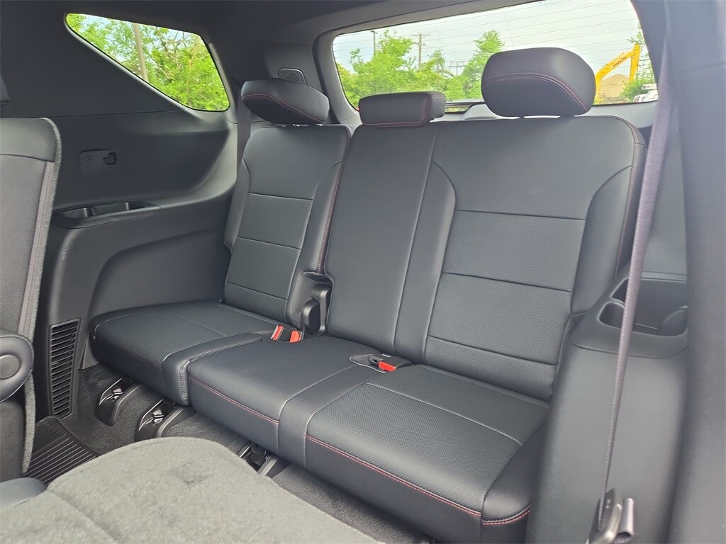 2025 Chevrolet Traverse Z71 - Photo 42