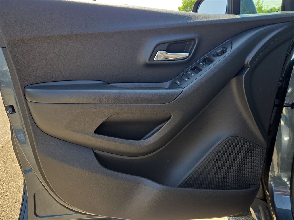 2022 CHEVROLET TRAX - Image 25