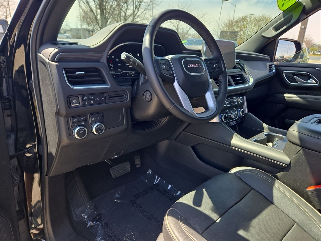 2022 GMC YUKON - Image 10