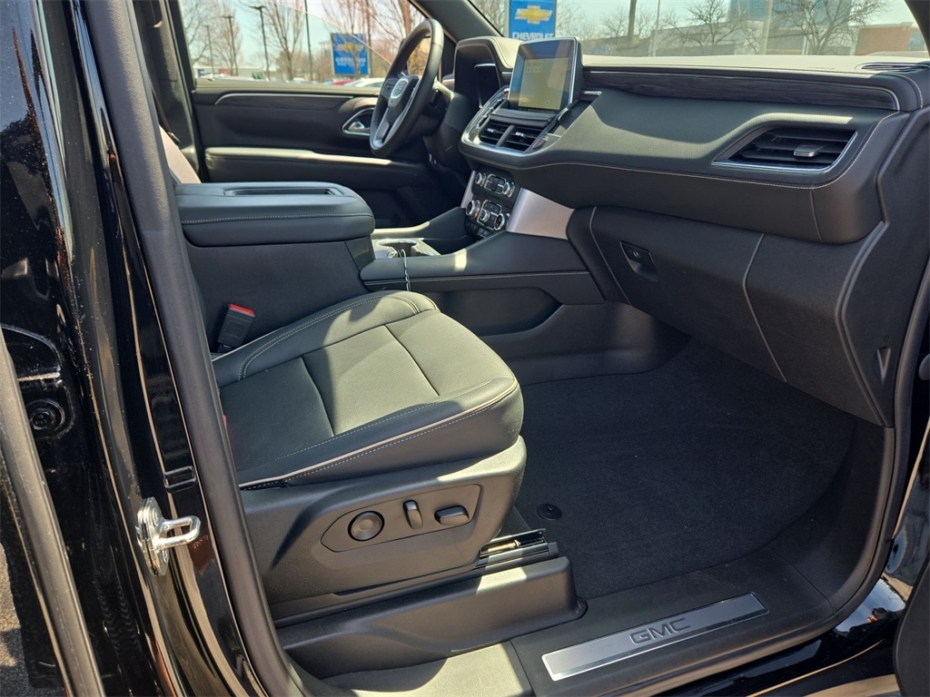 2022 GMC YUKON - Image 29