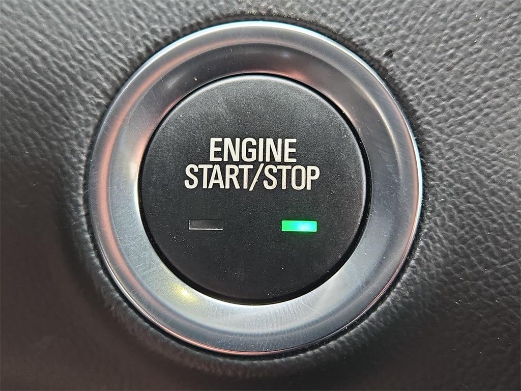 2022 GMC TERRAIN - Image 17