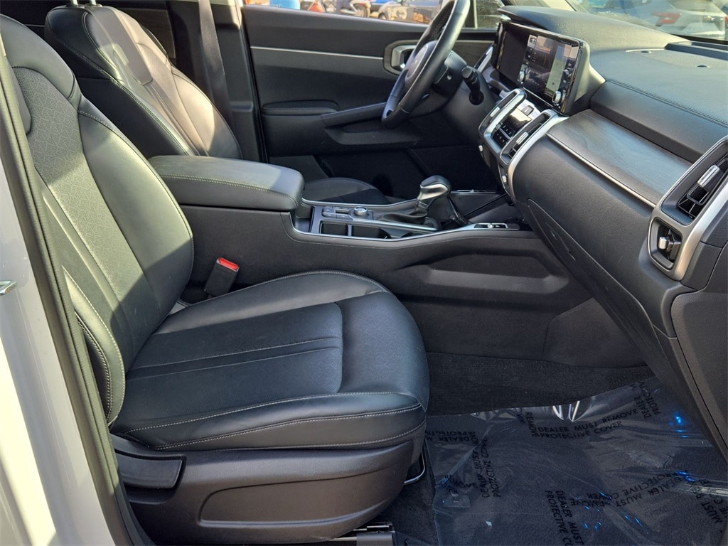 2022 KIA SORENTO - Image 35
