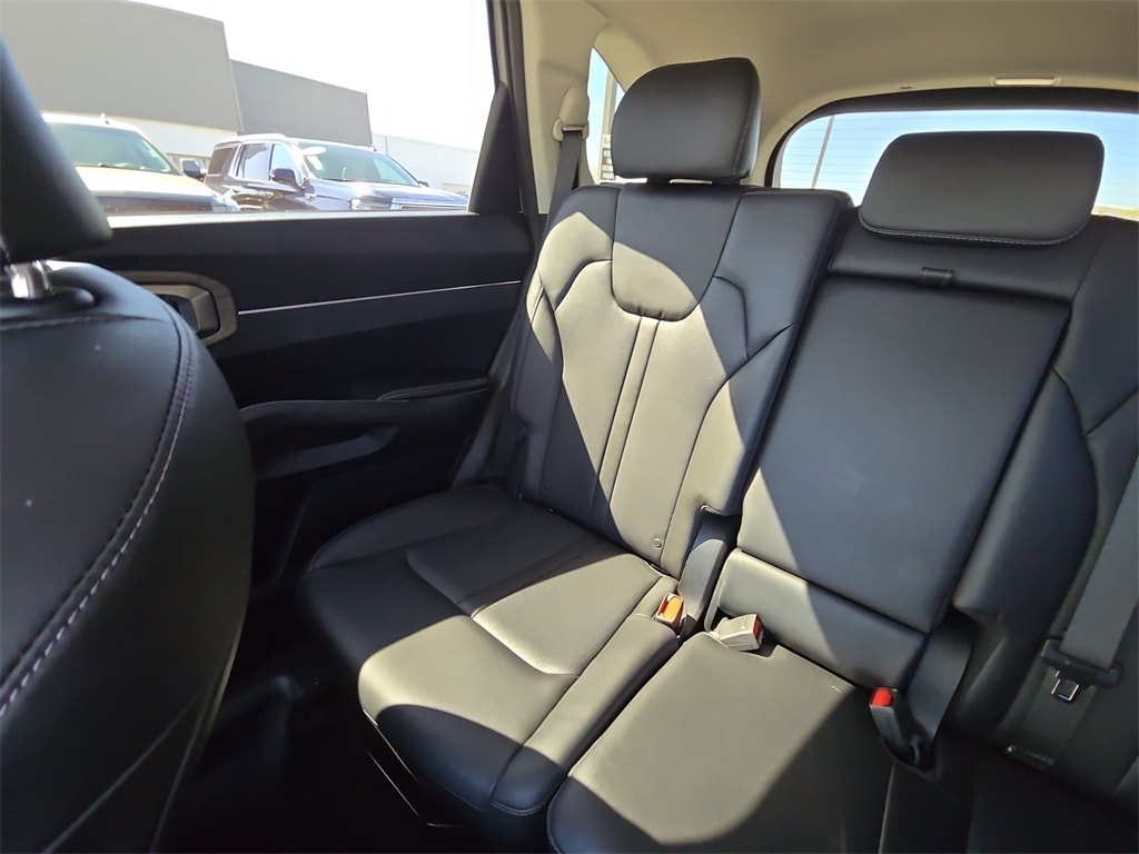 2022 KIA SORENTO - Image 12