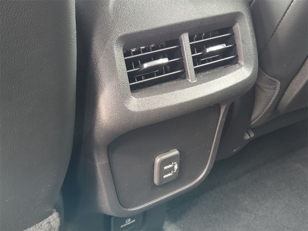 2022 GMC TERRAIN - Image 21