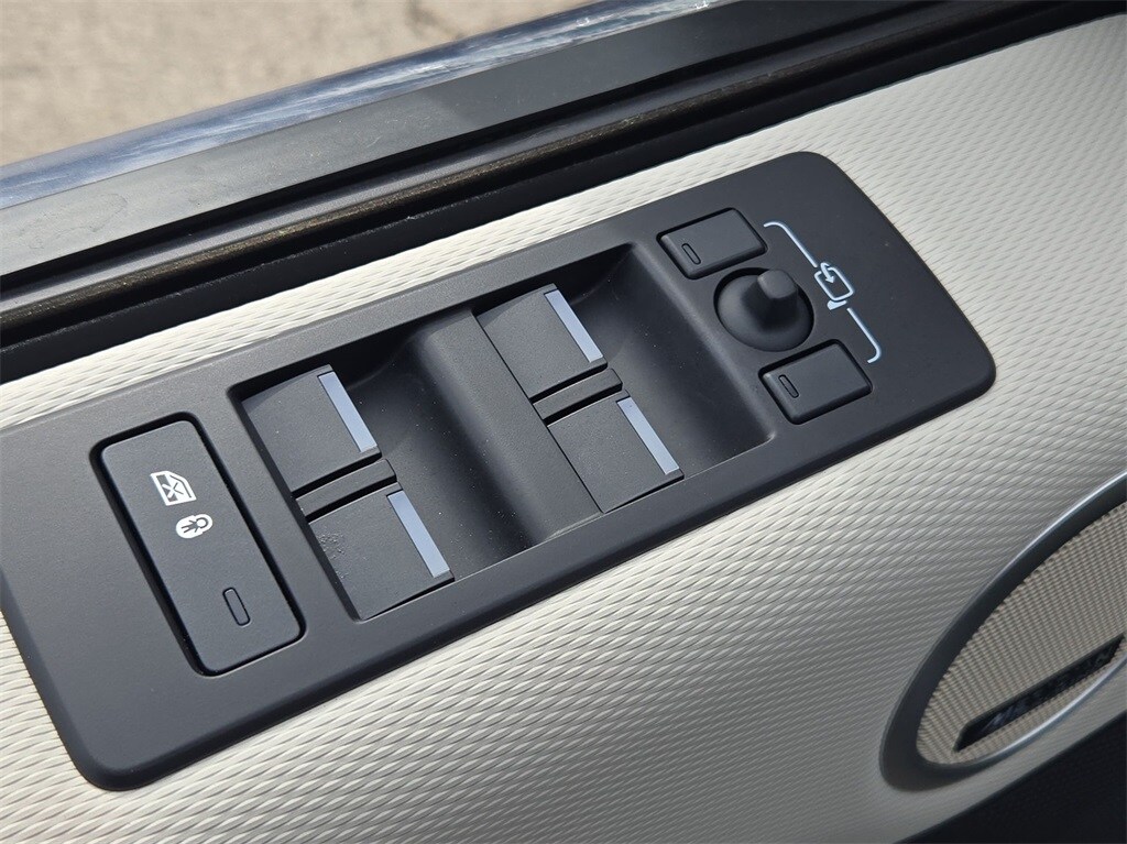 2023 LAND ROVER DISCOVERY - Image 30