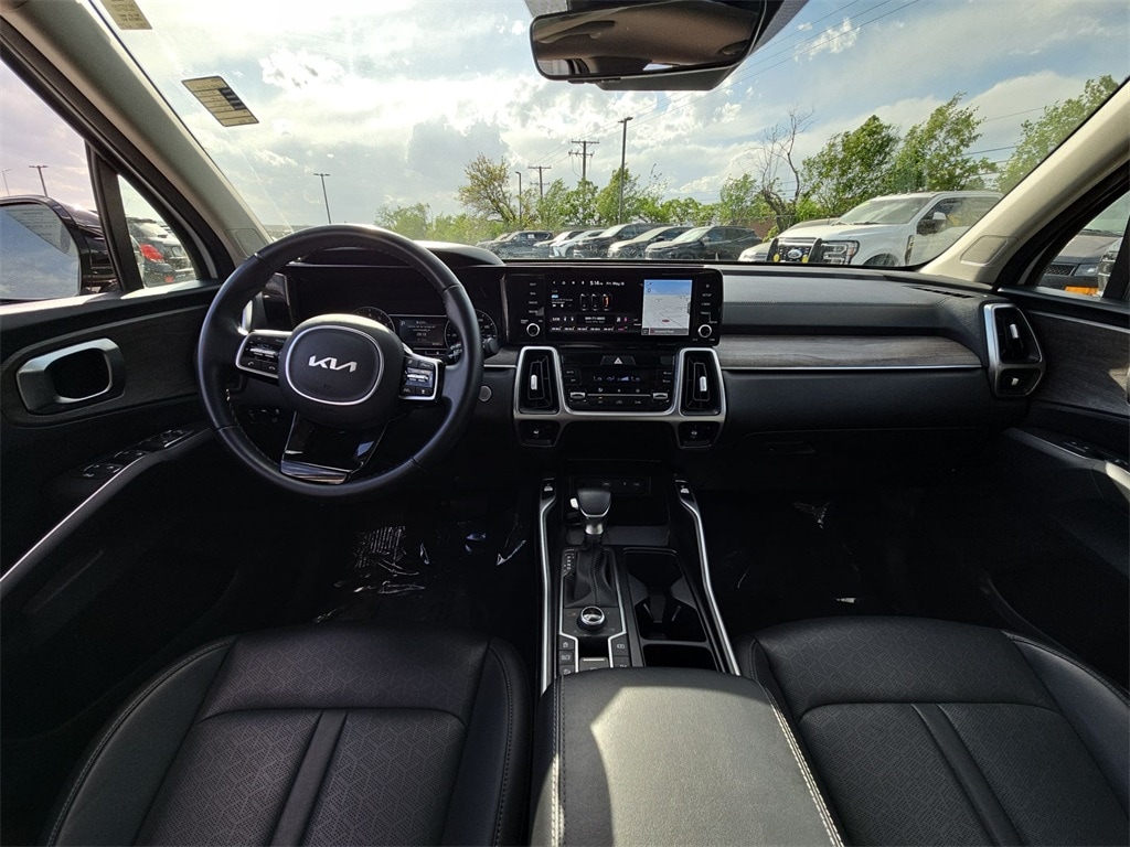 2022 KIA SORENTO - Image 10