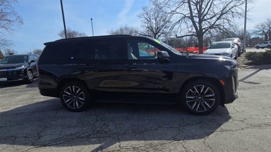 2022 CADILLAC ESCALADE - Image 9