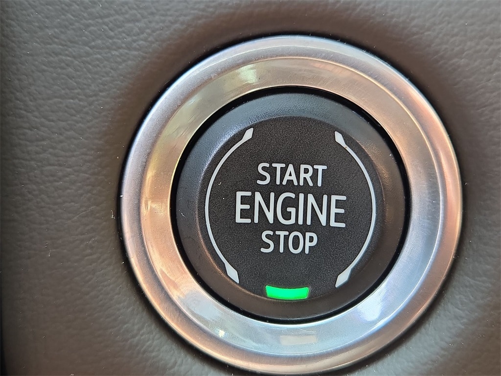 2022 GMC YUKON - Image 17