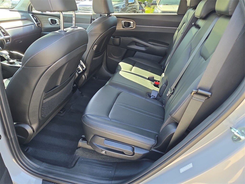 2022 KIA SORENTO - Image 31