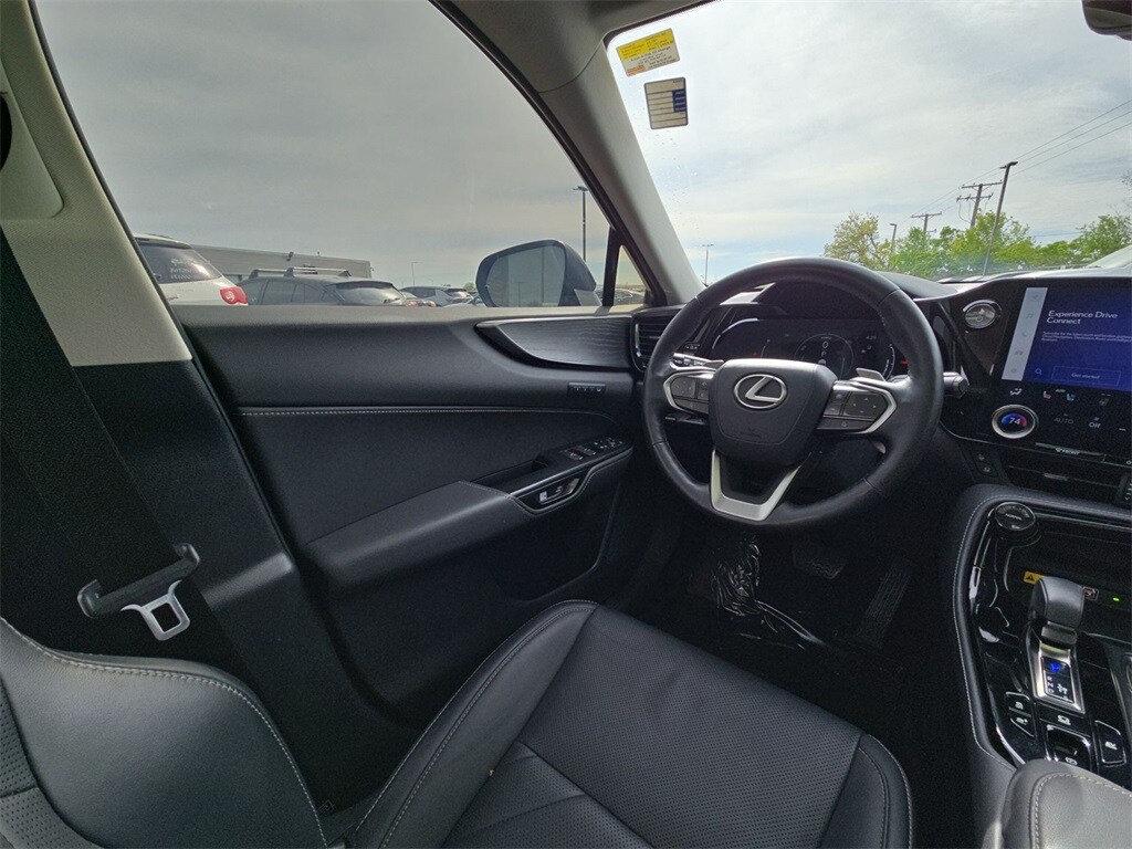 2022 LEXUS NX - Image 15