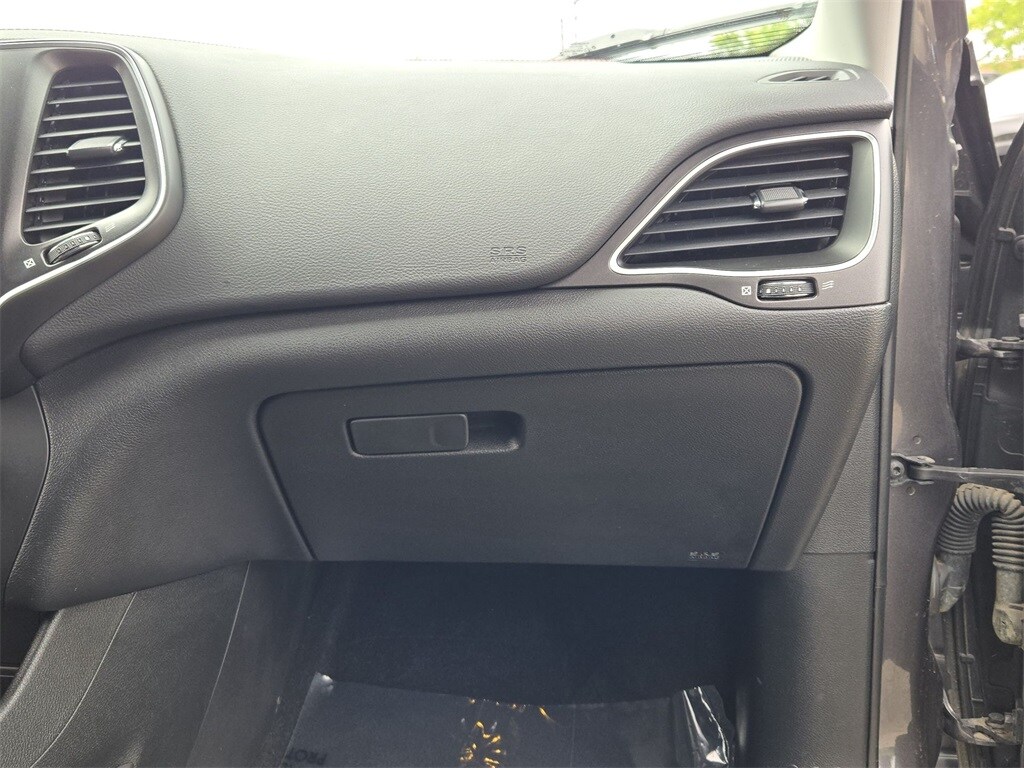 2019 JEEP CHEROKEE - Image 33