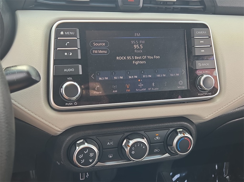 2021 NISSAN VERSA - Image 19