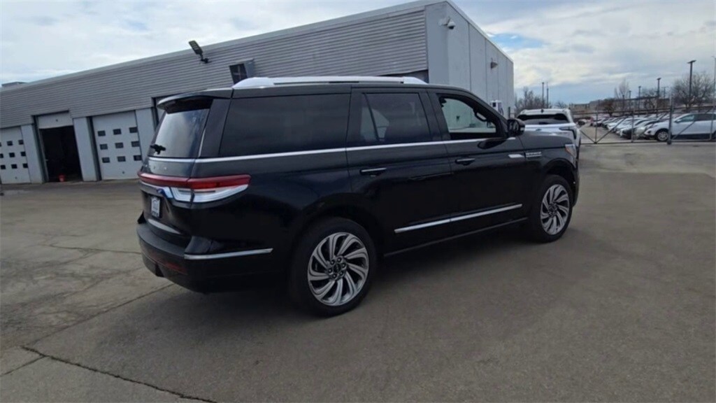 2023 LINCOLN NAVIGATOR - Image 8