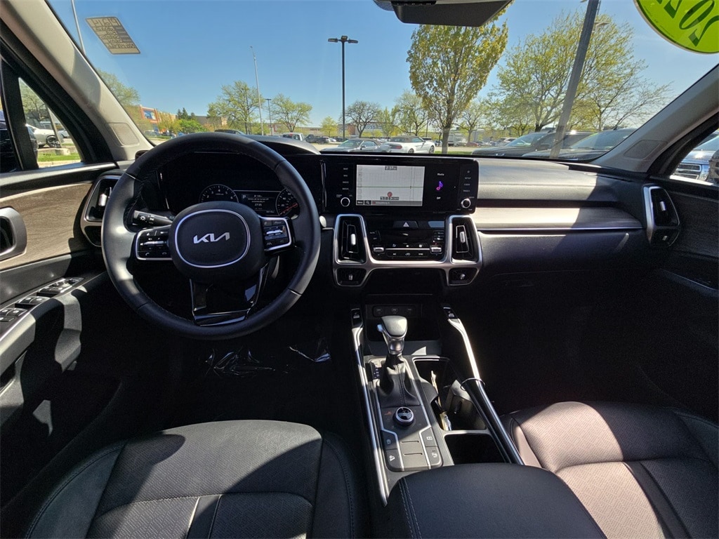 2022 KIA SORENTO - Image 10